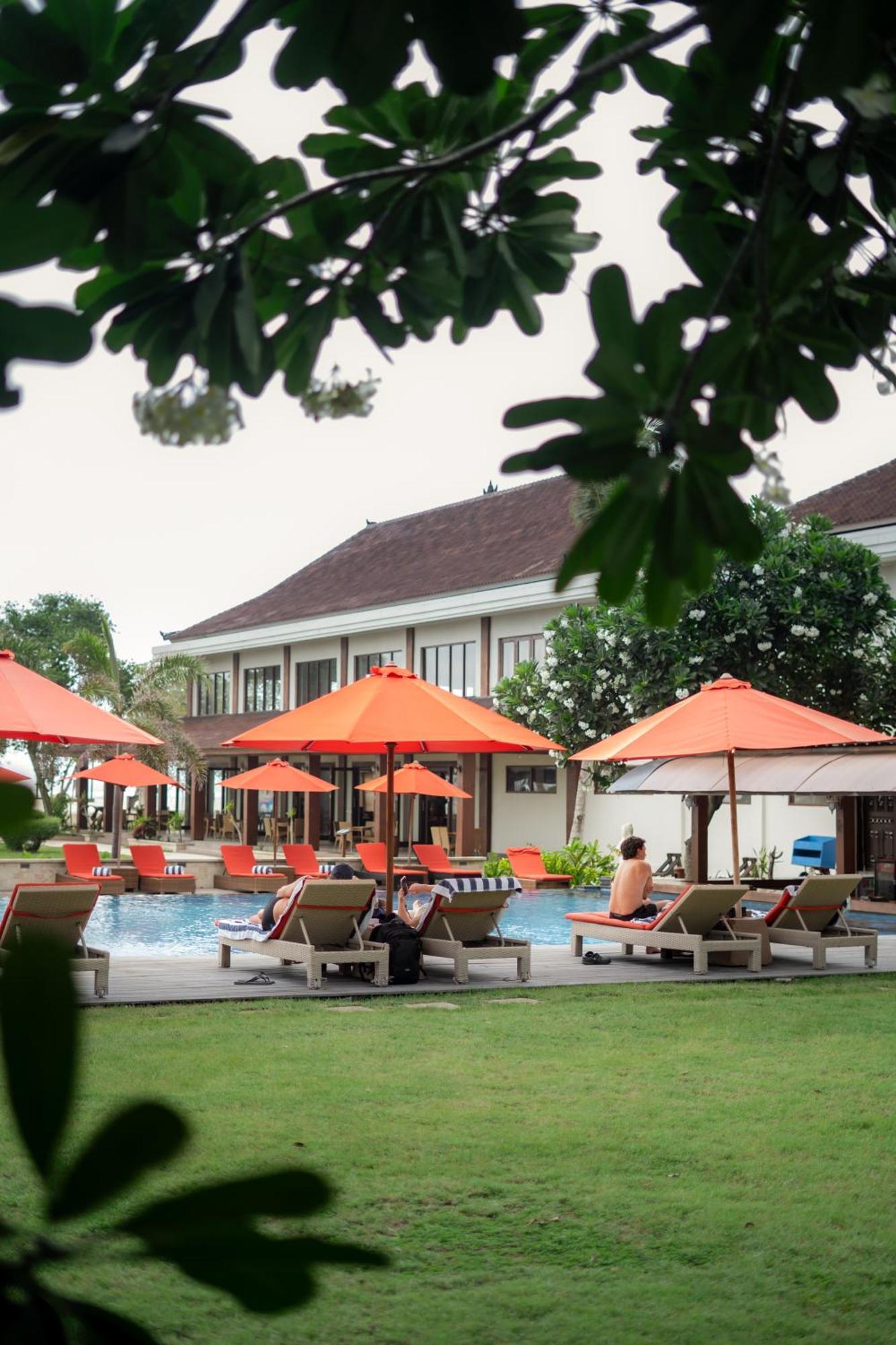 Ombak Sunset Hotel Gili Trawangan Exterior foto