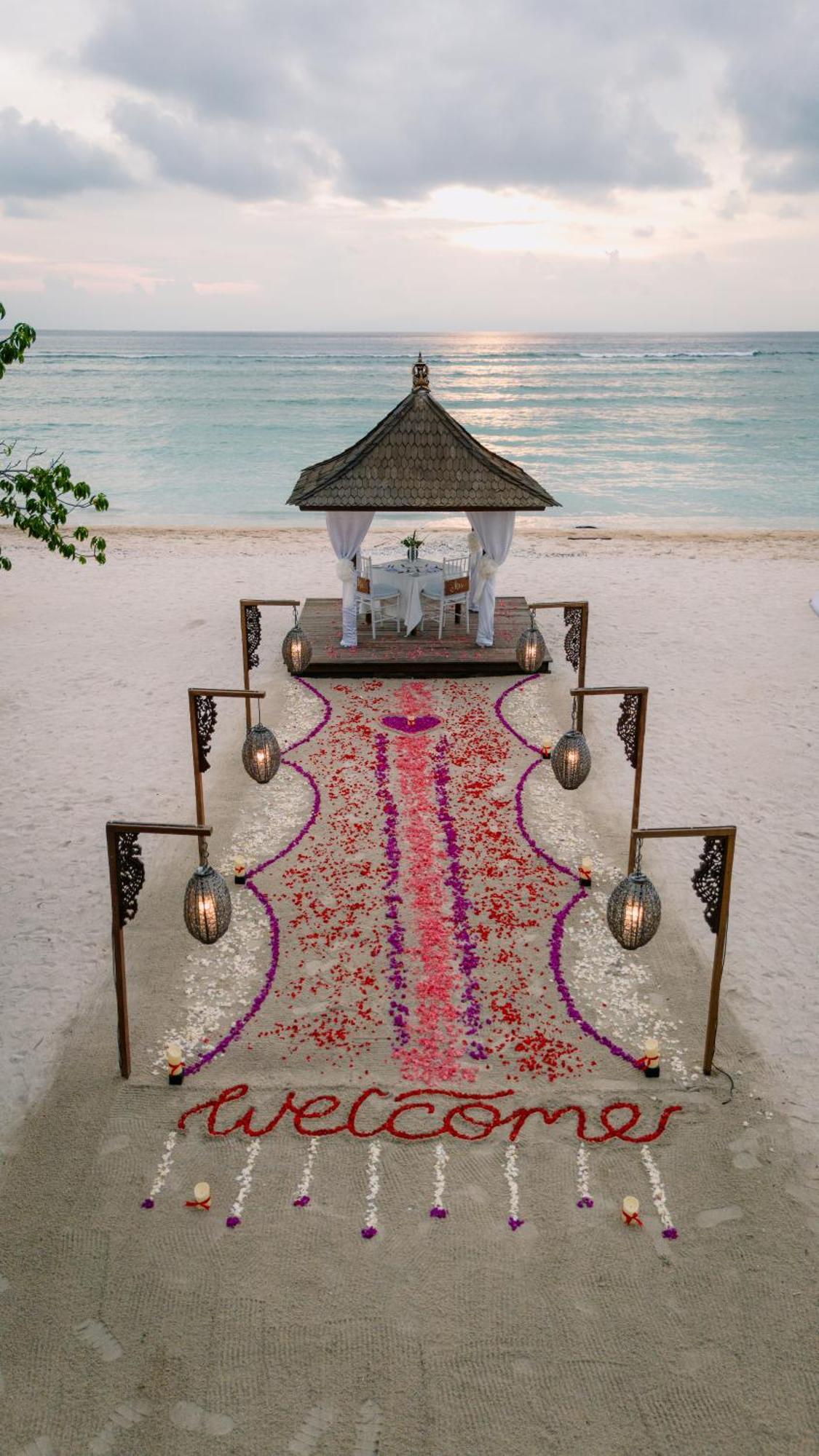 Ombak Sunset Hotel Gili Trawangan Exterior foto